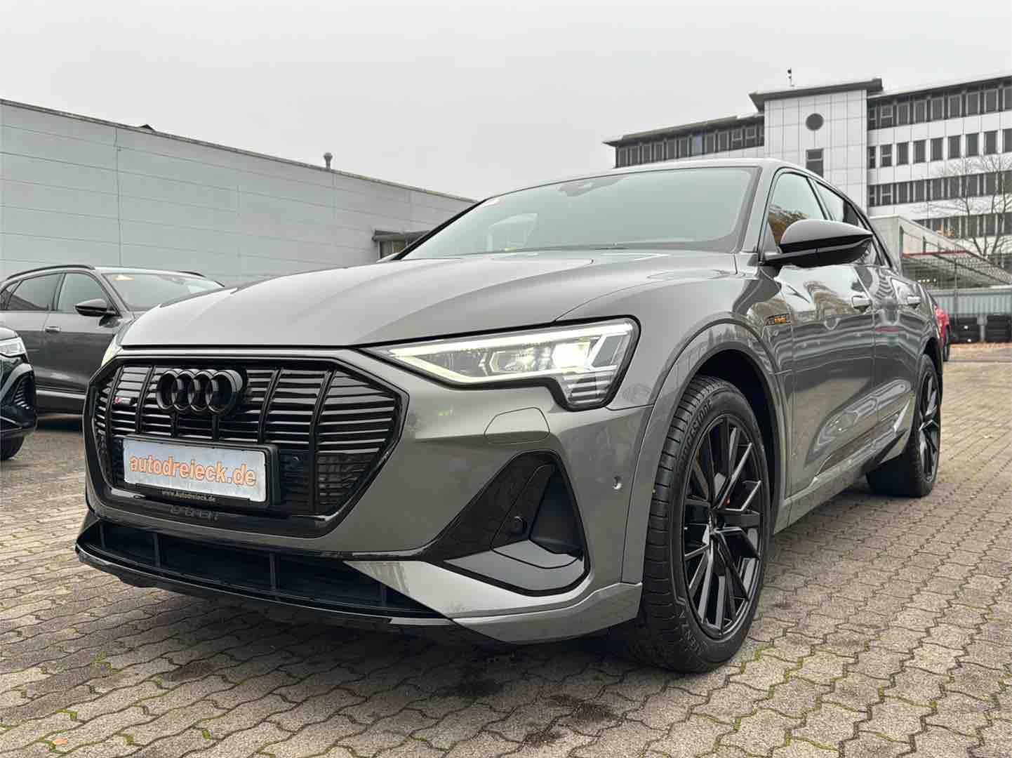 Audi e-tron 50 2x S line BLACK EDITION ACC PANO B&O