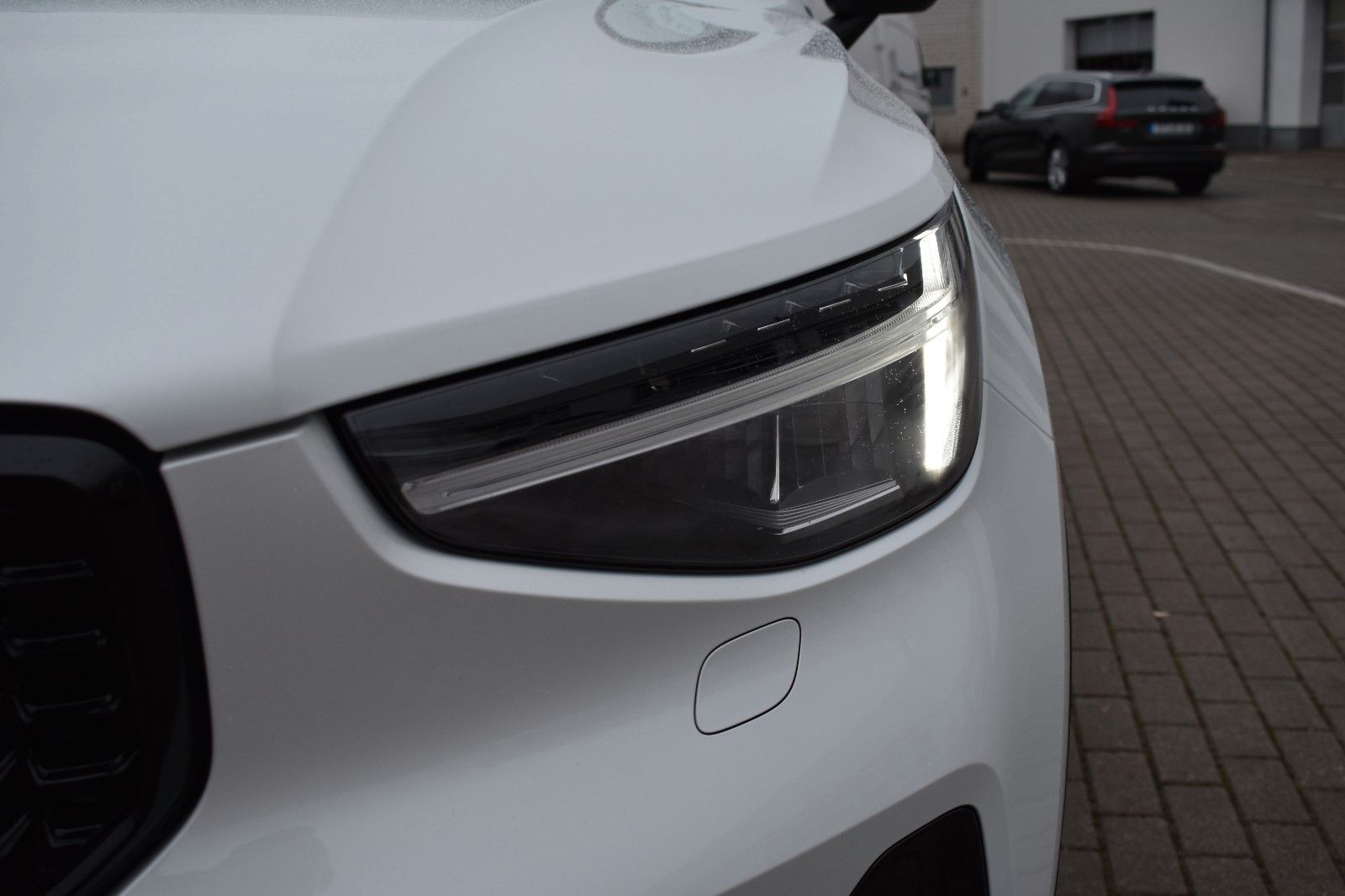 Fahrzeugabbildung Volvo XC40 T5 Recharge 2WD Plus Dark*RFK*H&K*ACC