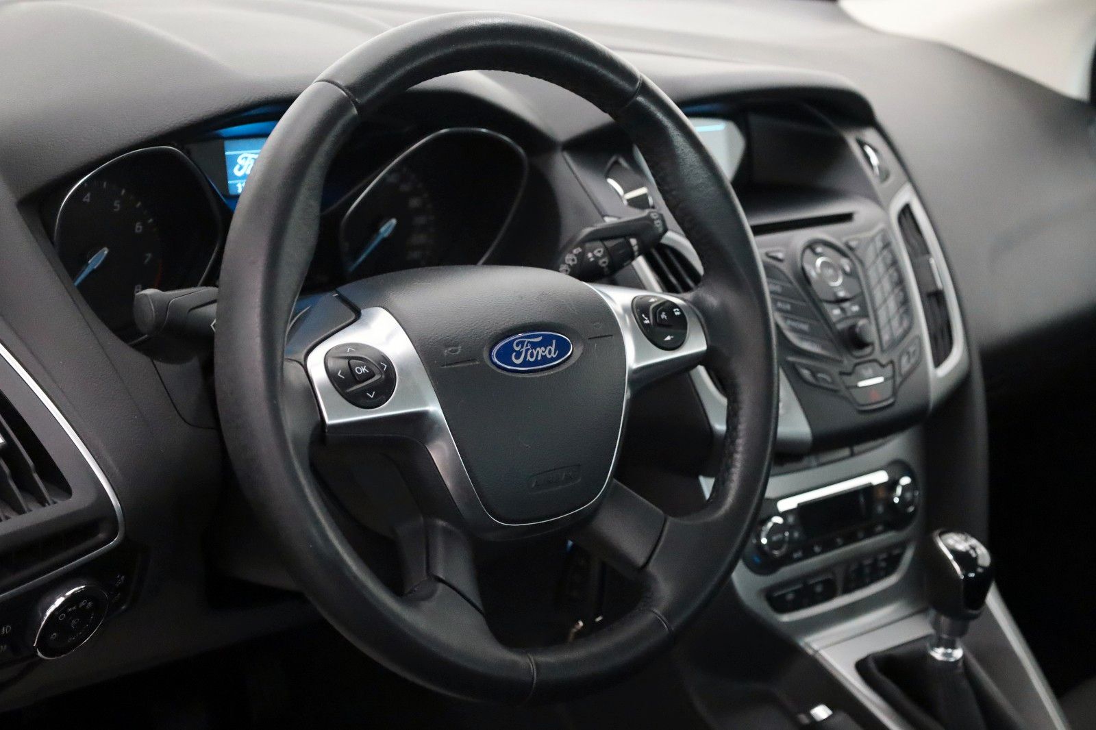 Fahrzeugabbildung Ford Focus Turnier Sync Edition SH,PDC