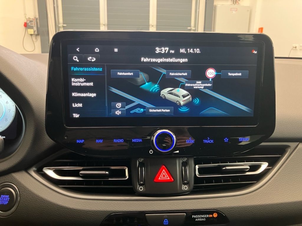 Fahrzeugabbildung Hyundai i30 Kombi 1.6 T-GDI Trend AUT SpurH