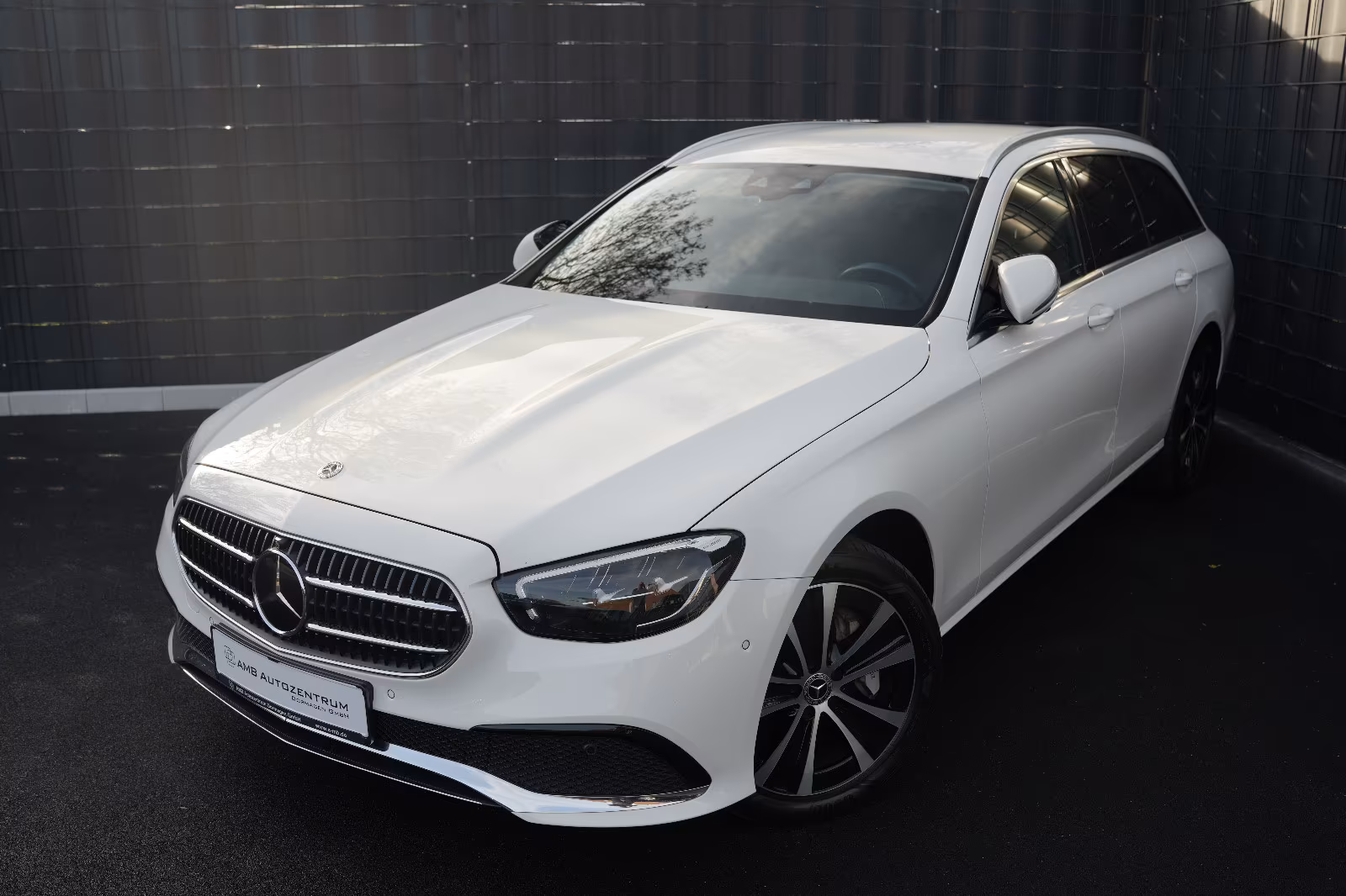 Mercedes-Benz E 300 de 4Matic T 9G-TRONIC*MBUX*AHK*DAB*360°*