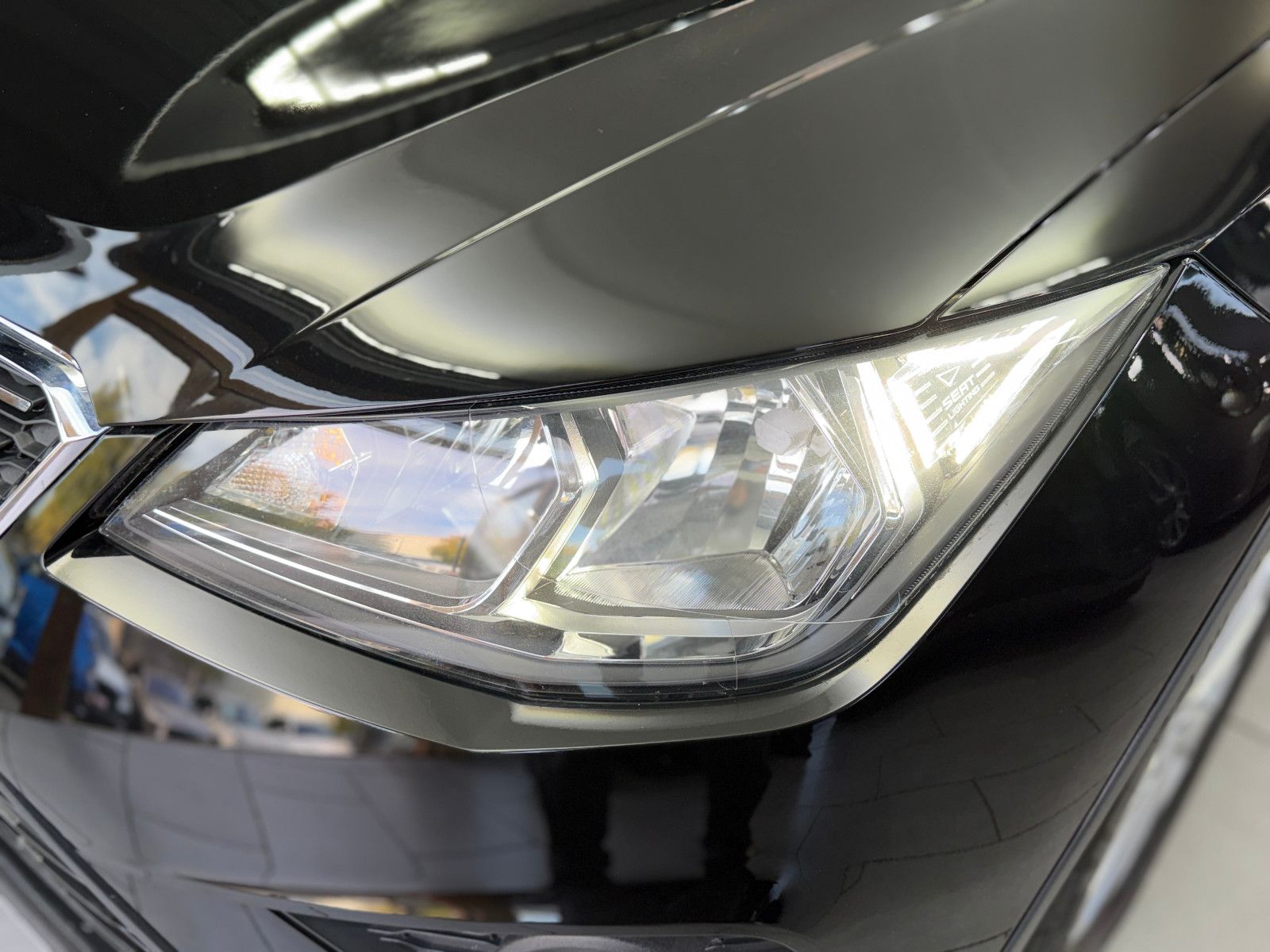 Fahrzeugabbildung SEAT Arona Xcellence|PDC|NAVI|ACC|LED