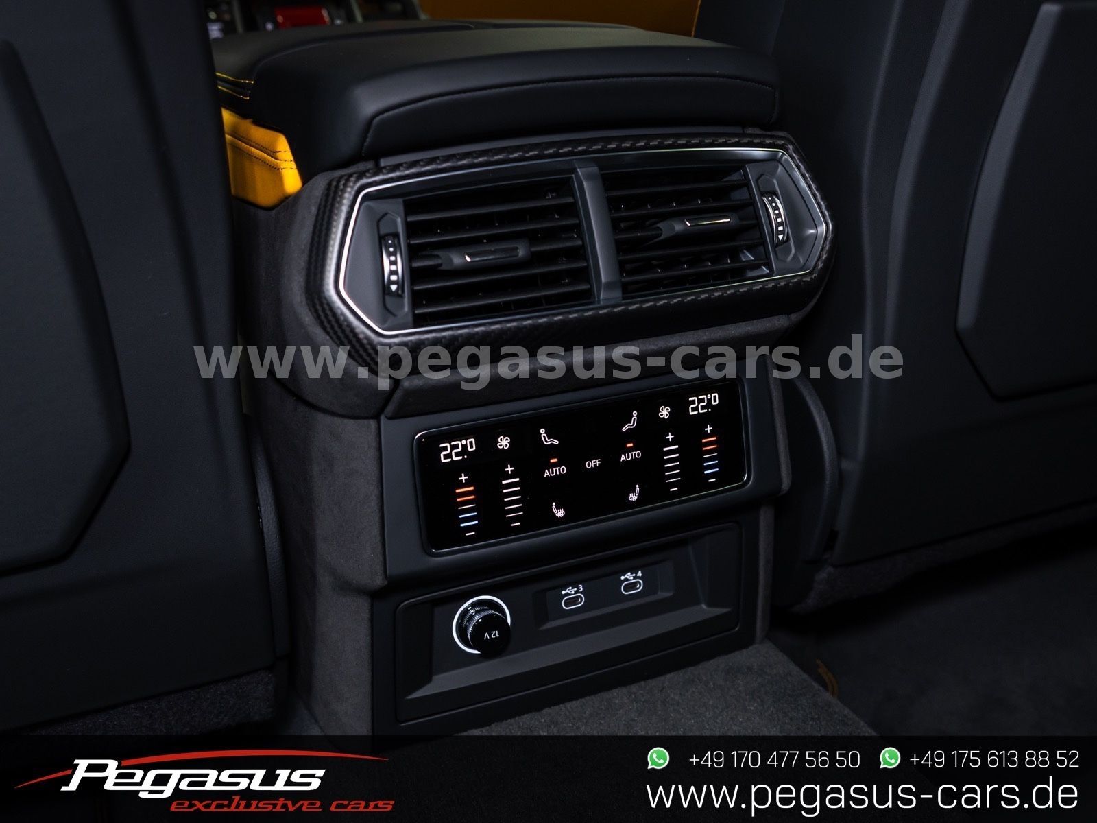 LAMBORGHINI Urus - 30