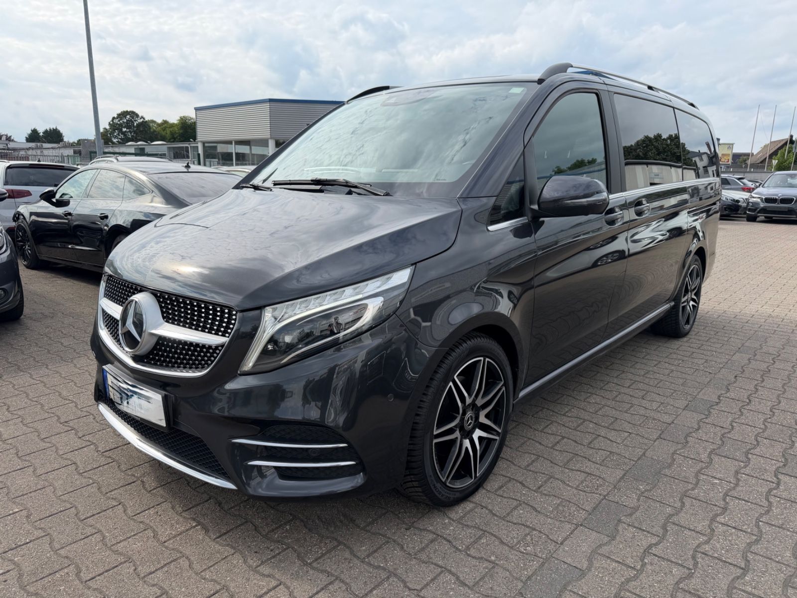 MERCEDES-BENZ V 220 V V 220/250/300 d AVANTGARDE lang