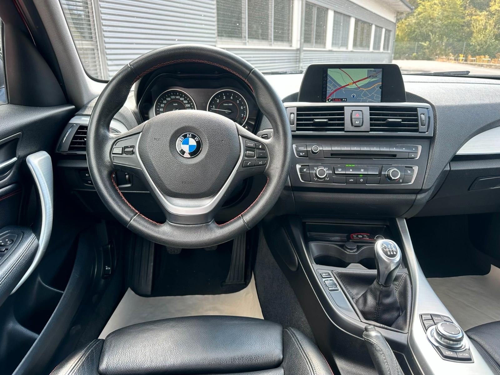 BMW 116i Sport Line Vollleder Bi-Xenon Navi 1.Hand