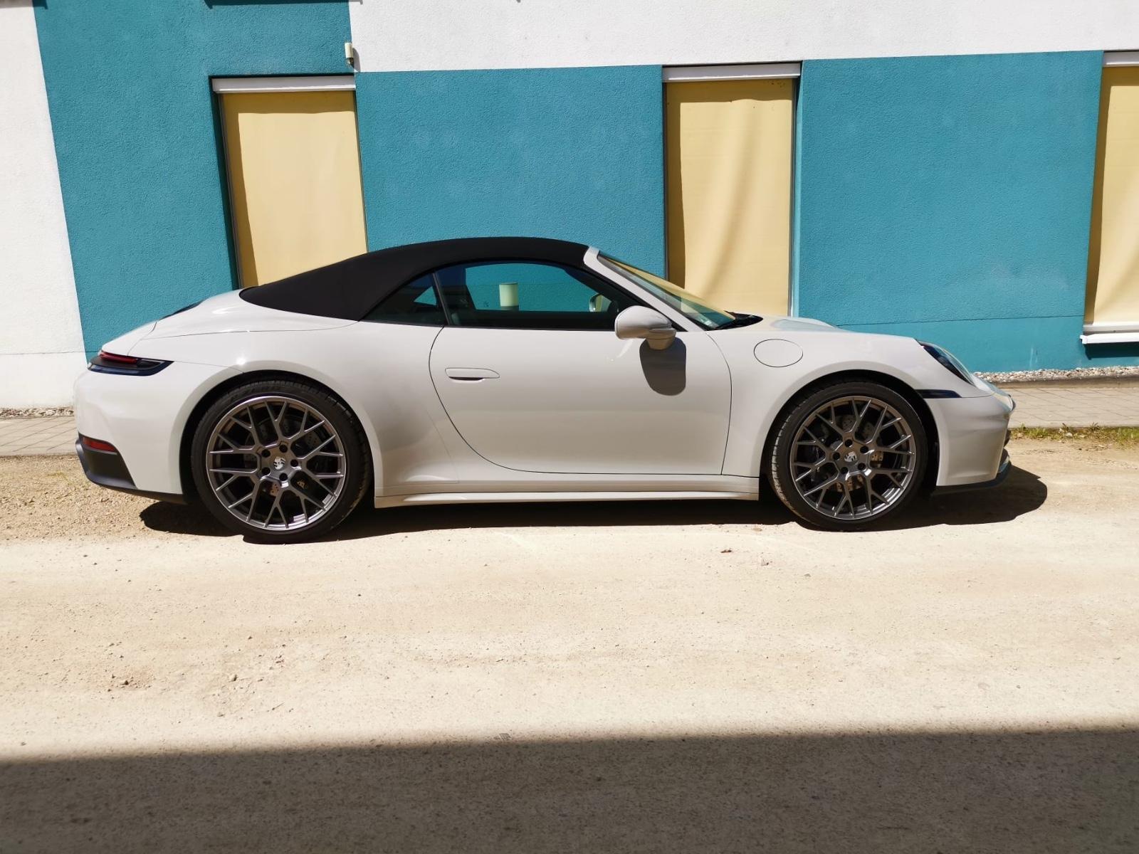 Porsche 911 992 Carrera Cabrio/18W/SPORTABGAS/LIFT/INNO