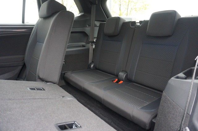 Fahrzeugabbildung Volkswagen Tiguan Allspace TDI DSG United 4M 7-Si LED AHK N