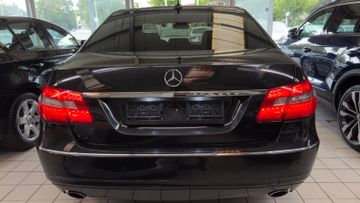 Mercedes E 300 - 5