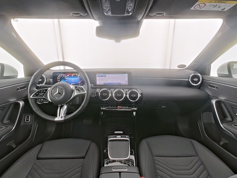 Fahrzeugabbildung Mercedes-Benz A 180 Progressive*LED*Kamera*CarPlay*Spurhalte*