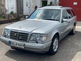 Mercedes-Benz E 280 E 280