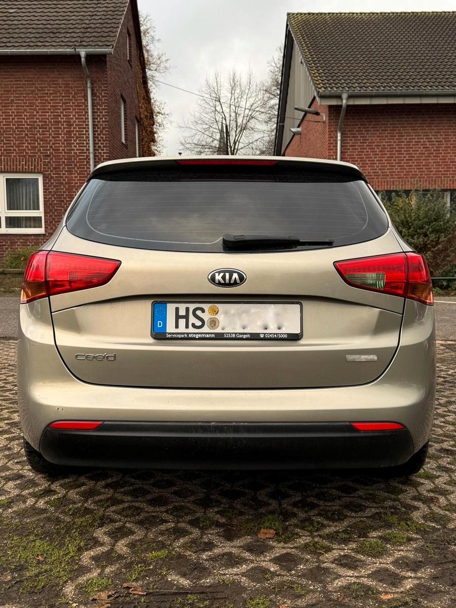 Kia cee'd Sportswagon 1.6 GDI Vision Sportswagon...