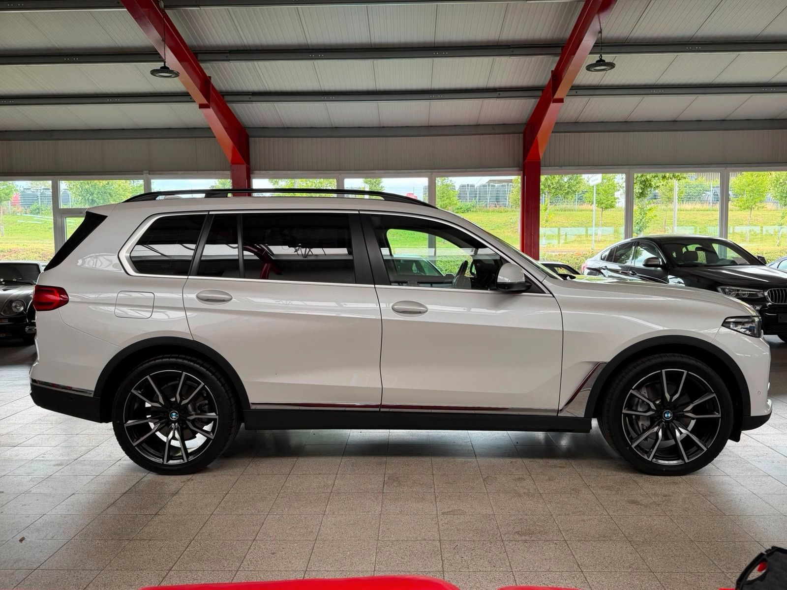 BMW X7 xDrive 40i AHK 7-SITZE 360° PANO MEMORY LASER foto 4