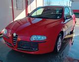 Alfa Romeo 147 1.6 L (105 PS) rot  3Türe... - Alfa Romeo 147: Kleinwagen