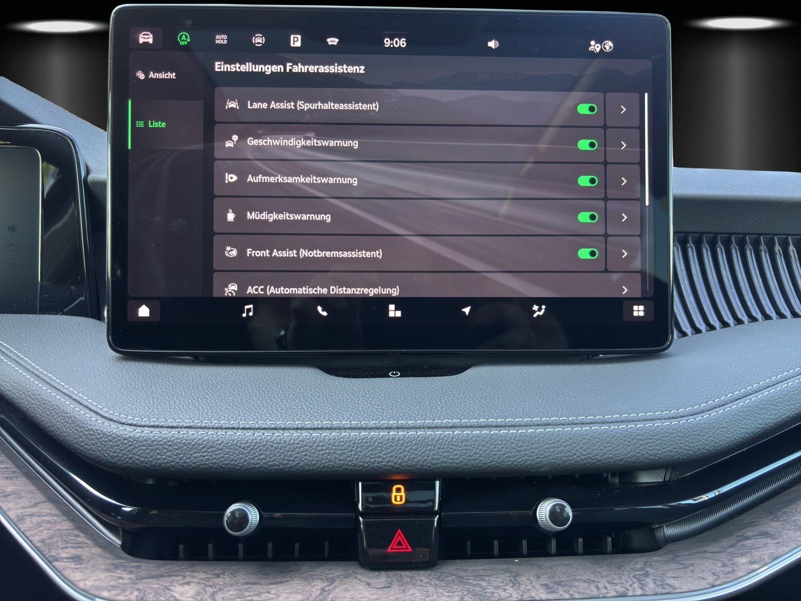 Fahrzeugabbildung SKODA Superb C L&K 2,0 TDI 110kW DSG/MATRIX/AHK/STANDH
