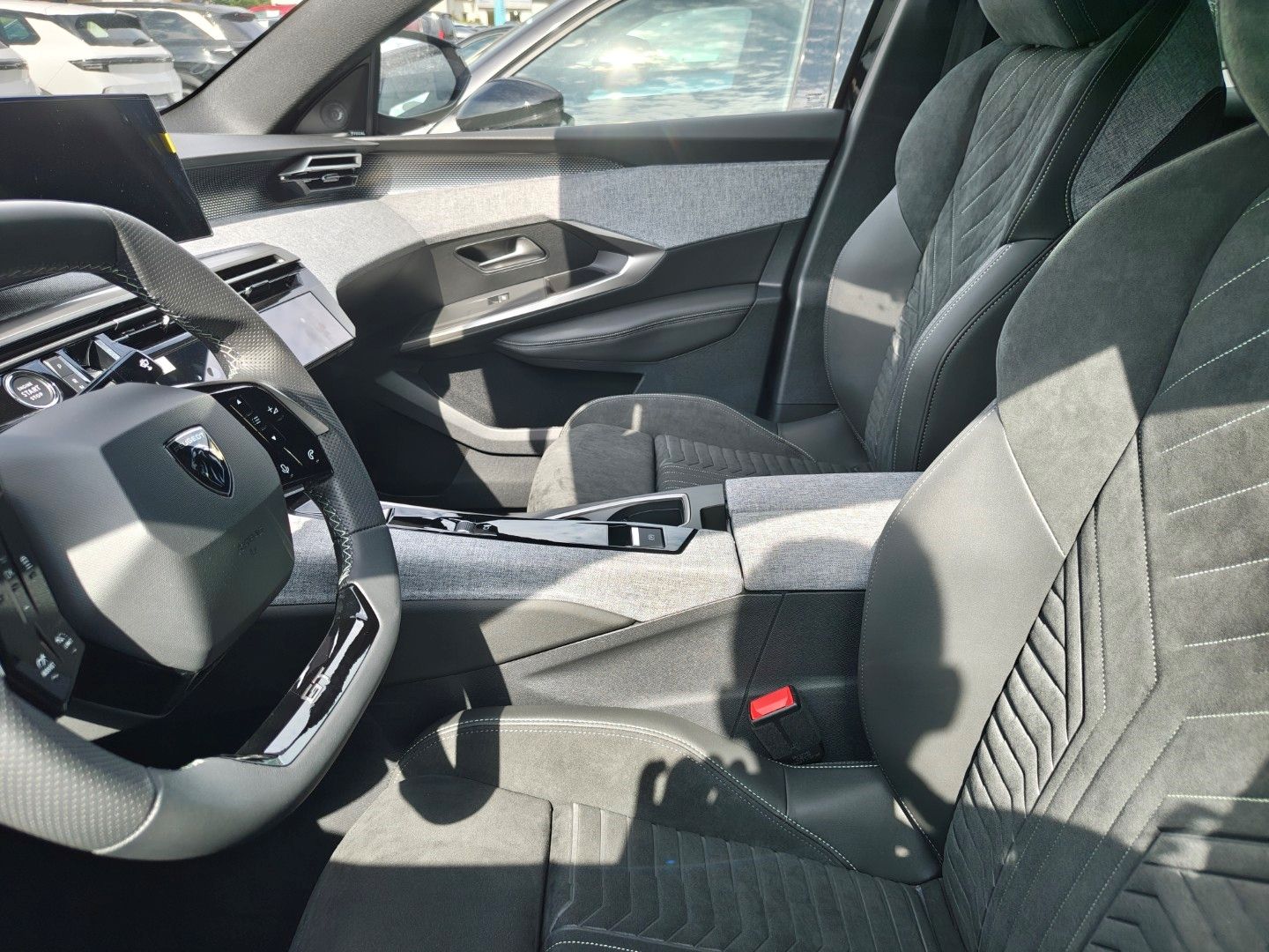 Peugeot 3008 GT Long Range 97 kWh / GEWERBEAKTION imagem 3