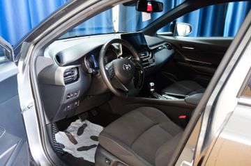 Toyota C-HR - 11