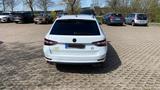 Skoda Superb 2.0 TSI 279kW DSG 4x4 SportLine Combi - Skoda Superb: Weiß