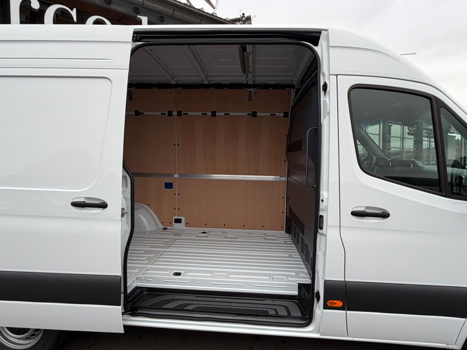 Fahrzeugabbildung Mercedes-Benz Sprinter 317 CDI 3665 9G AHK3,5to Klima Schwing