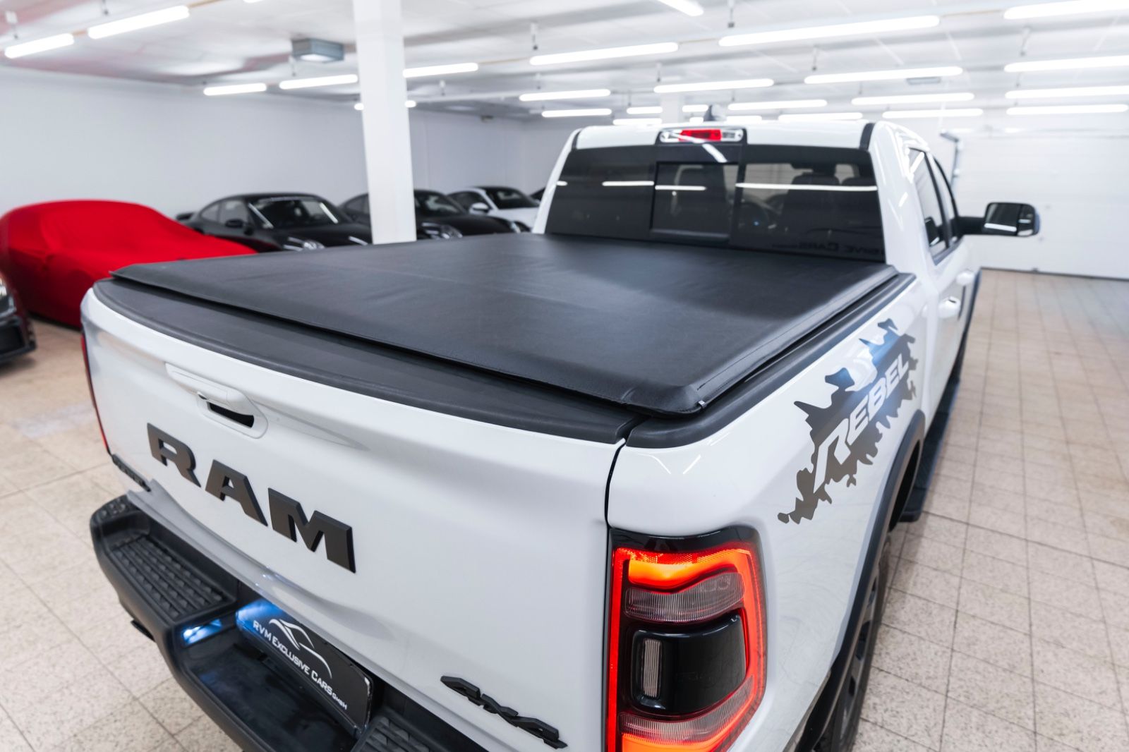 Fahrzeugabbildung Dodge RAM 1500 REBEL 5,7L CARPLAY KAM AHK M+S TEMPOMAT