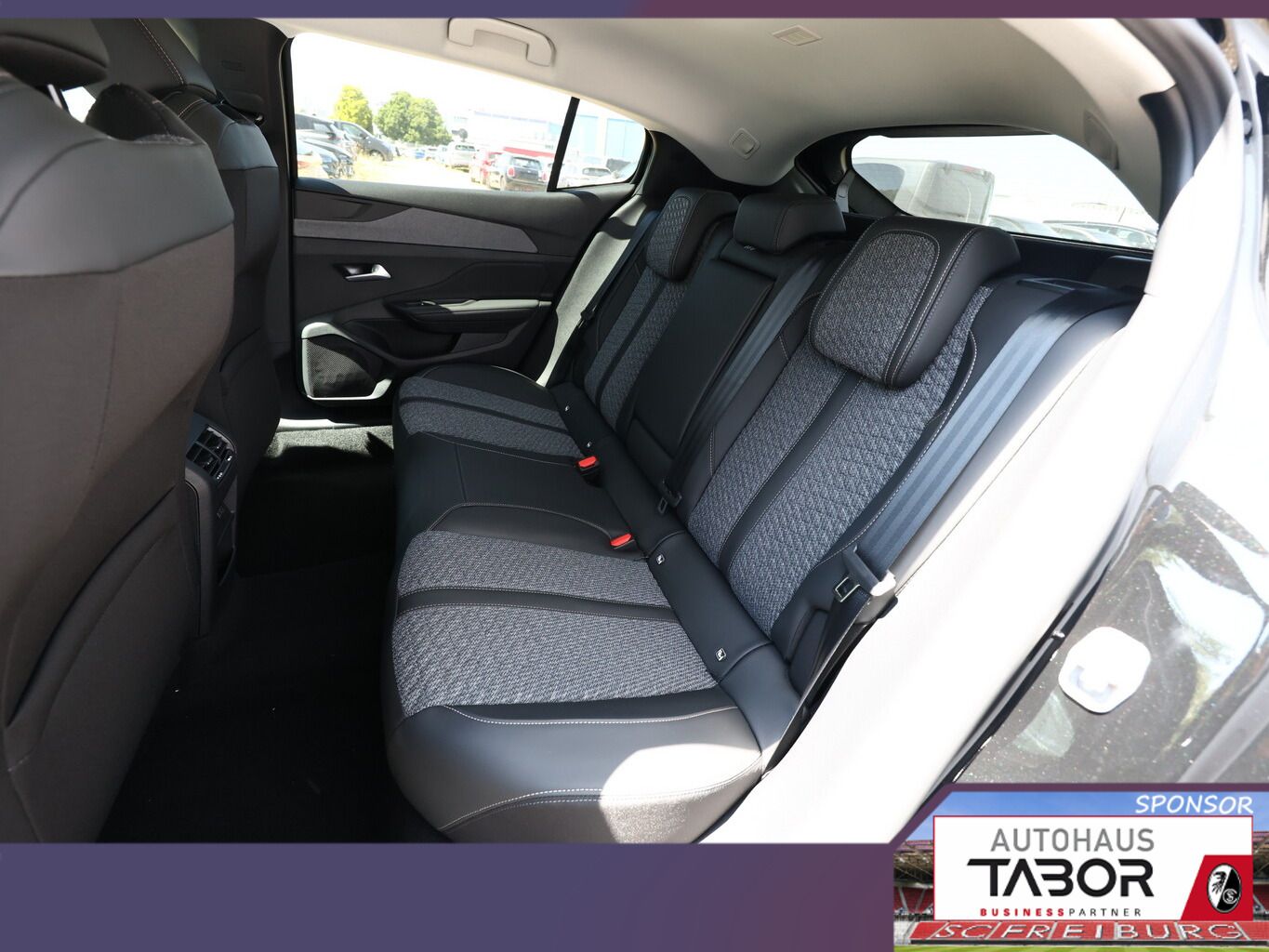 Peugeot 408 - Bild 9