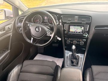 Volkswagen Golf - 12