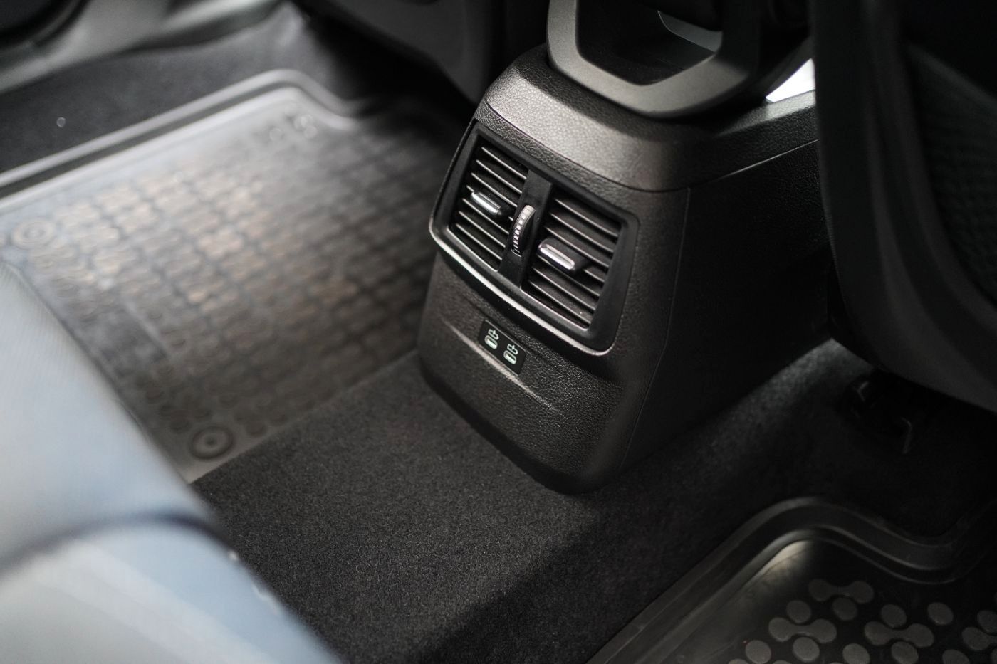 Fahrzeugabbildung BMW 220dA Gran Tourer Advantage Head-Up+LED+NaviPlus