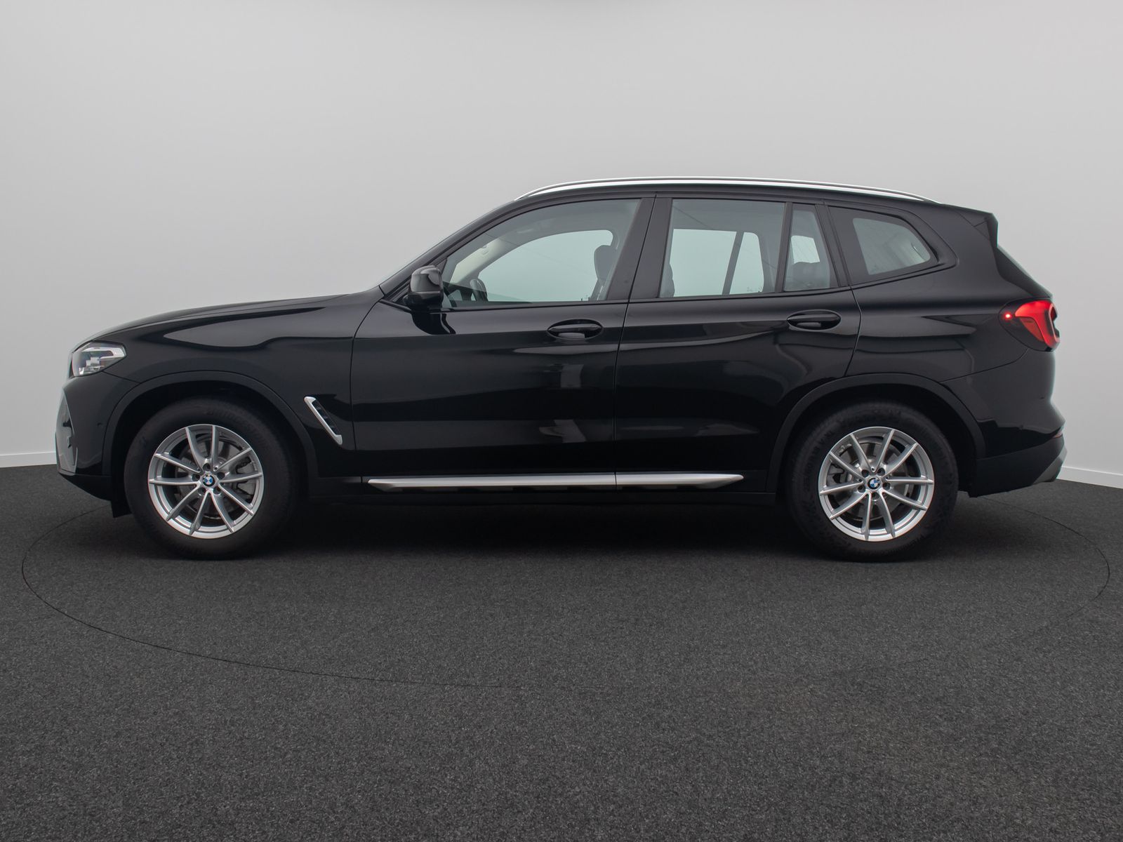 Fahrzeugabbildung BMW X3 xD20d Leder AHK Kamera DAB Sportsitz 18Zoll