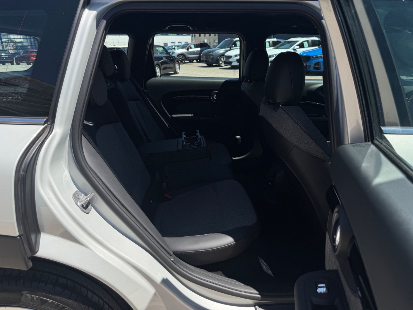 Fahrzeugabbildung MINI Cooper Clubman Classic Trim Klima SHZ PDC CAM