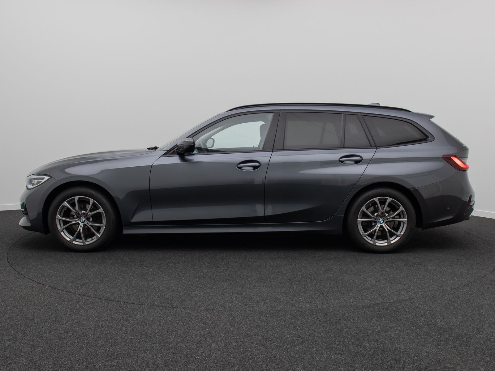 Fahrzeugabbildung BMW 320d xD Sport Line Alarm AHK DAB HiFi DrivAssist