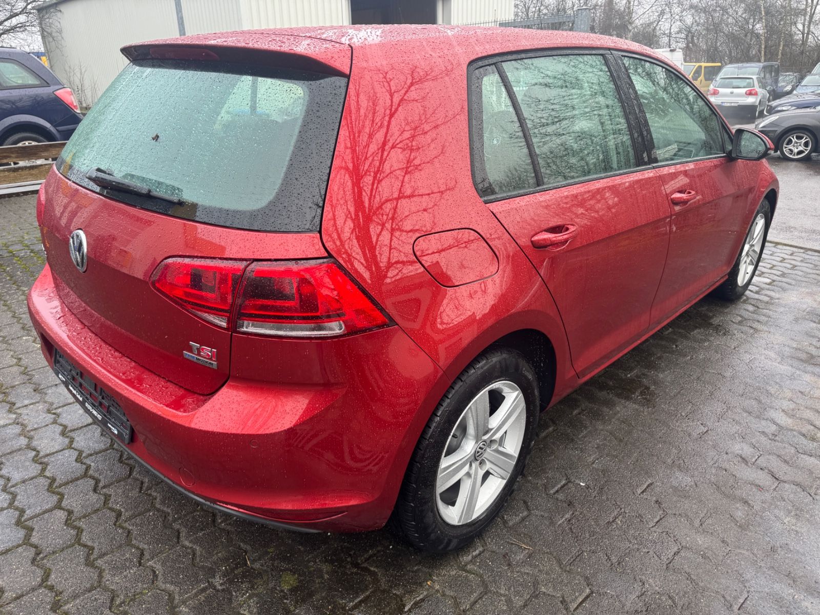 Fahrzeugabbildung Volkswagen Golf VII Lim. Highline BMT Leder+Bluetooth+Xenon