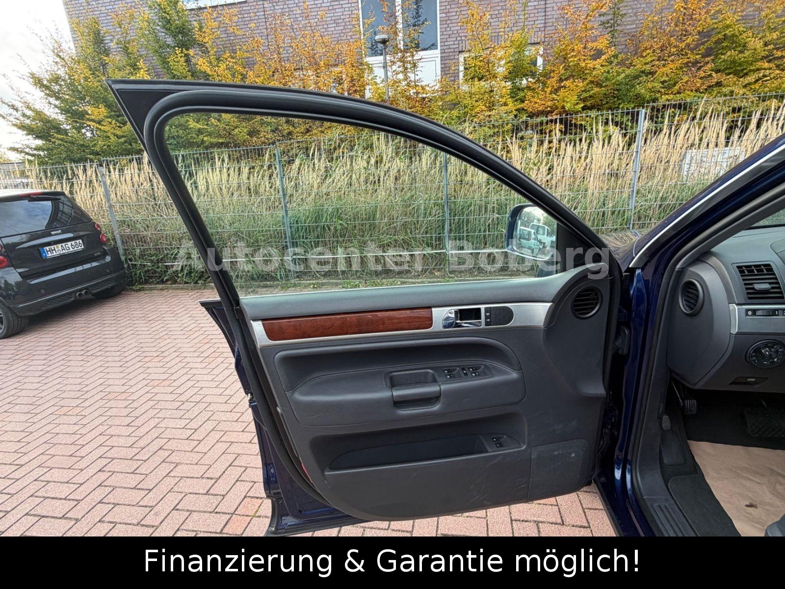 Volkswagen Touareg 2004 — photo 15