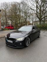 BMW Bmw 330d F30 M-paket - BMW 330 aus 2013 mit Diesel-Antrieb: Limousine