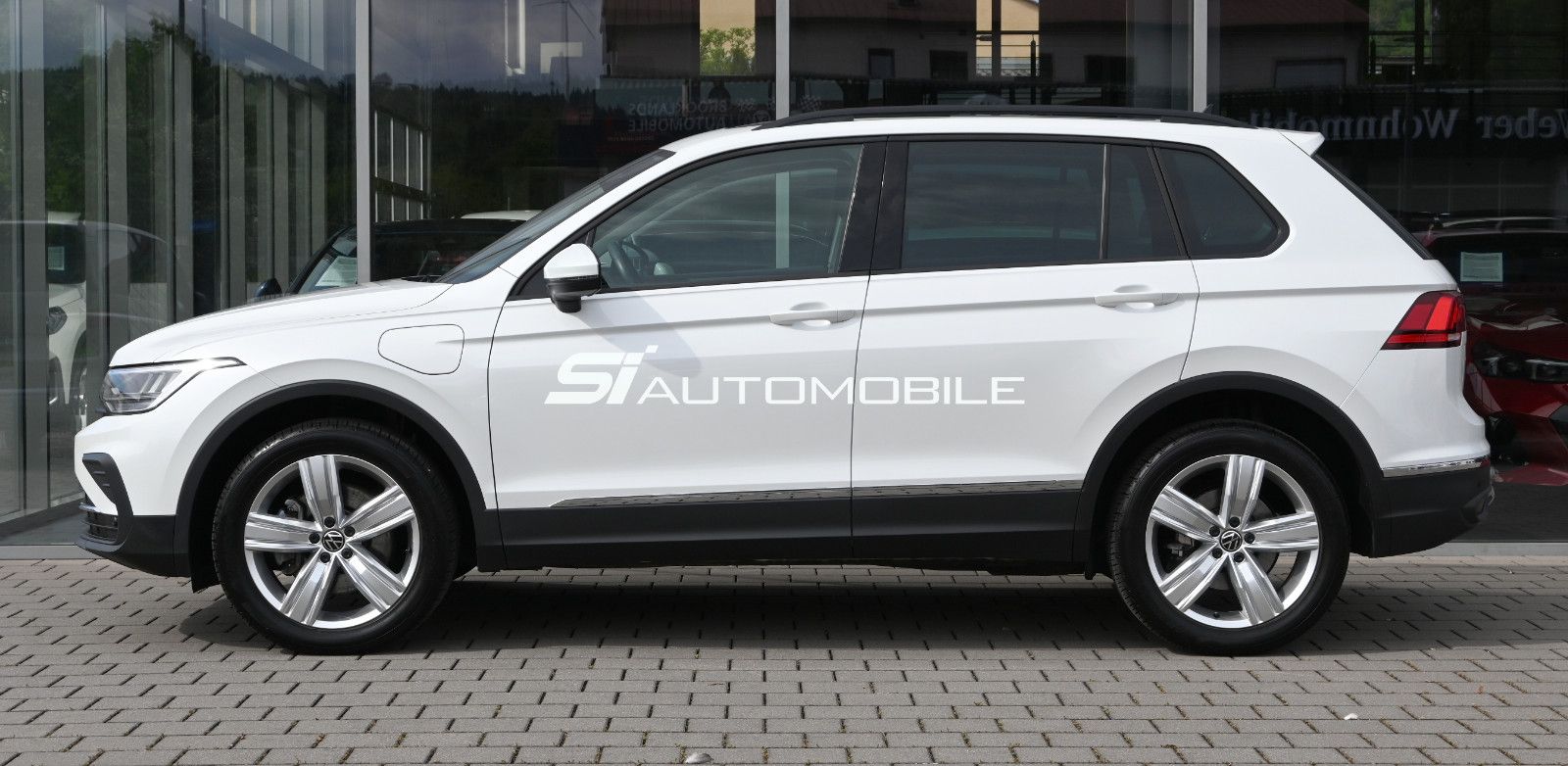 Fahrzeugabbildung Volkswagen Tiguan 1.4 eHybrid DSG Life °ACC°AHK°PANO°KAMERA