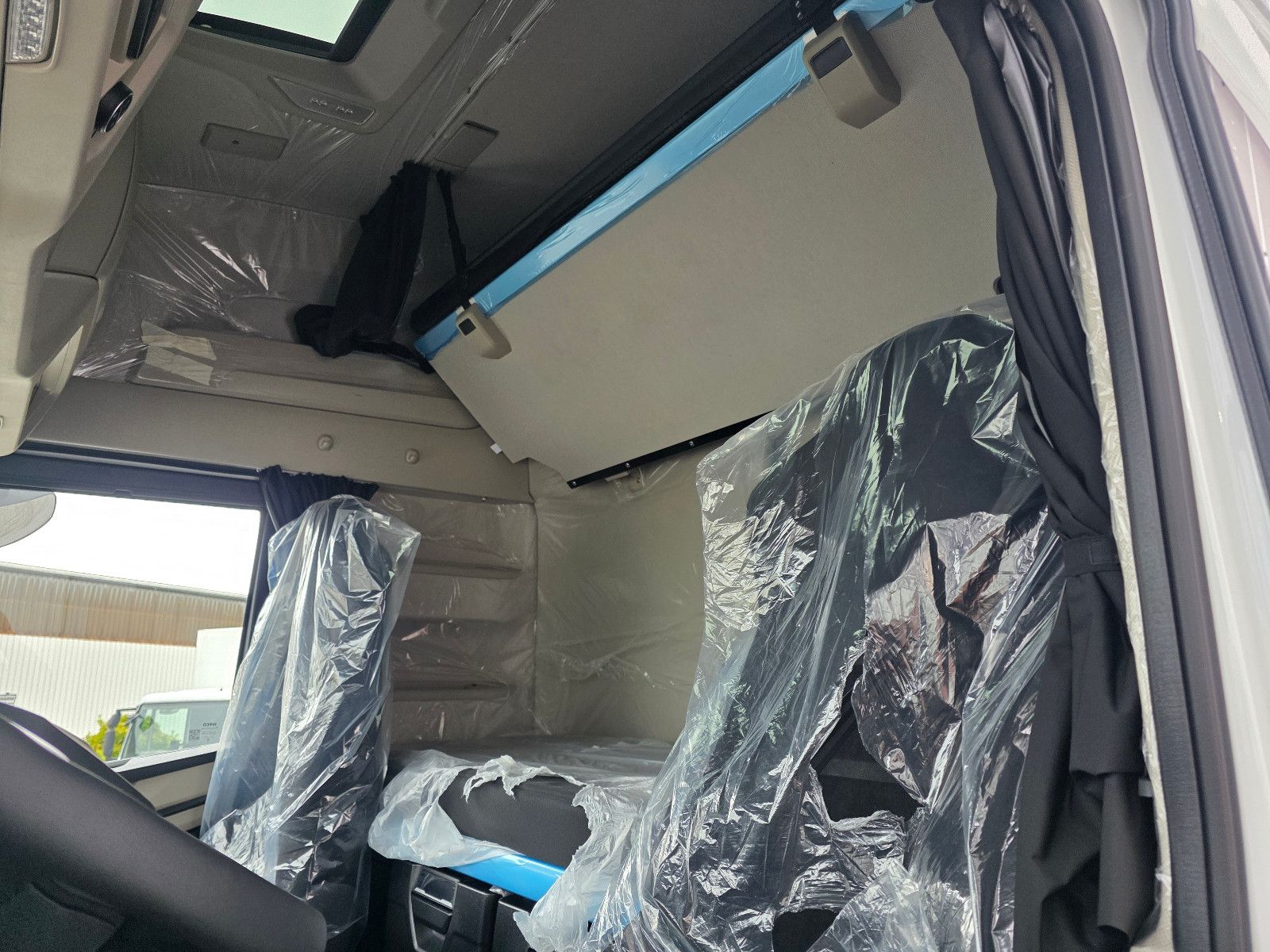 Fahrzeugabbildung Iveco AS440S58T/P, ADR Gefahrgut AT,EXII,EXIII,FL