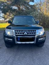 Mitsubishi Pajero 5-T DI-D TOP AT - gebrauchte Mitsubishi Pajero aus dem Jahr 2015