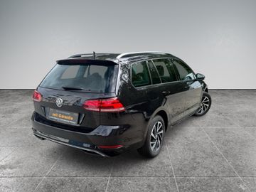 Volkswagen Golf - 5