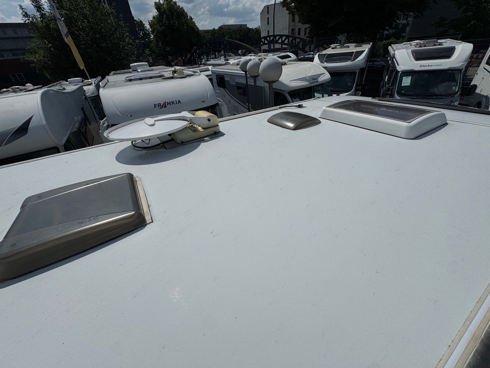 Fahrzeugabbildung Weinsberg CaraCompact 600 MEG EDITION PEPPER NAVI KAMERA