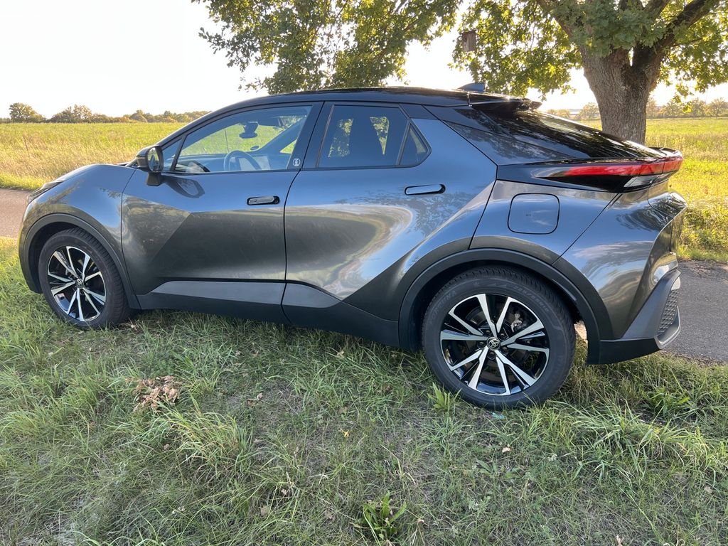 Image of Toyota C-HR