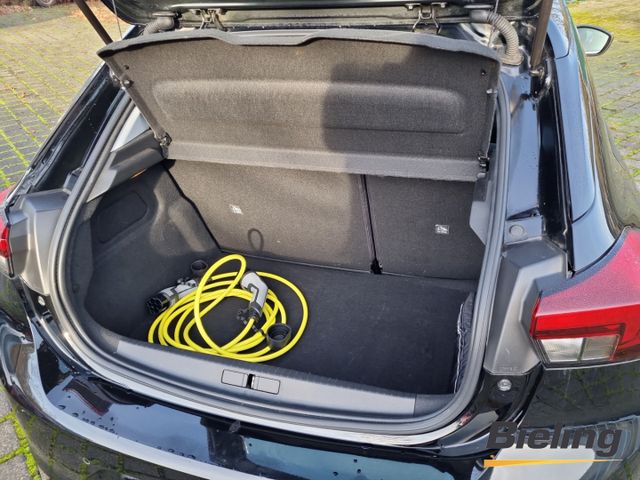 Corsa-e FIRST EDITION, unfallfrei, 11KW, NAVI, L