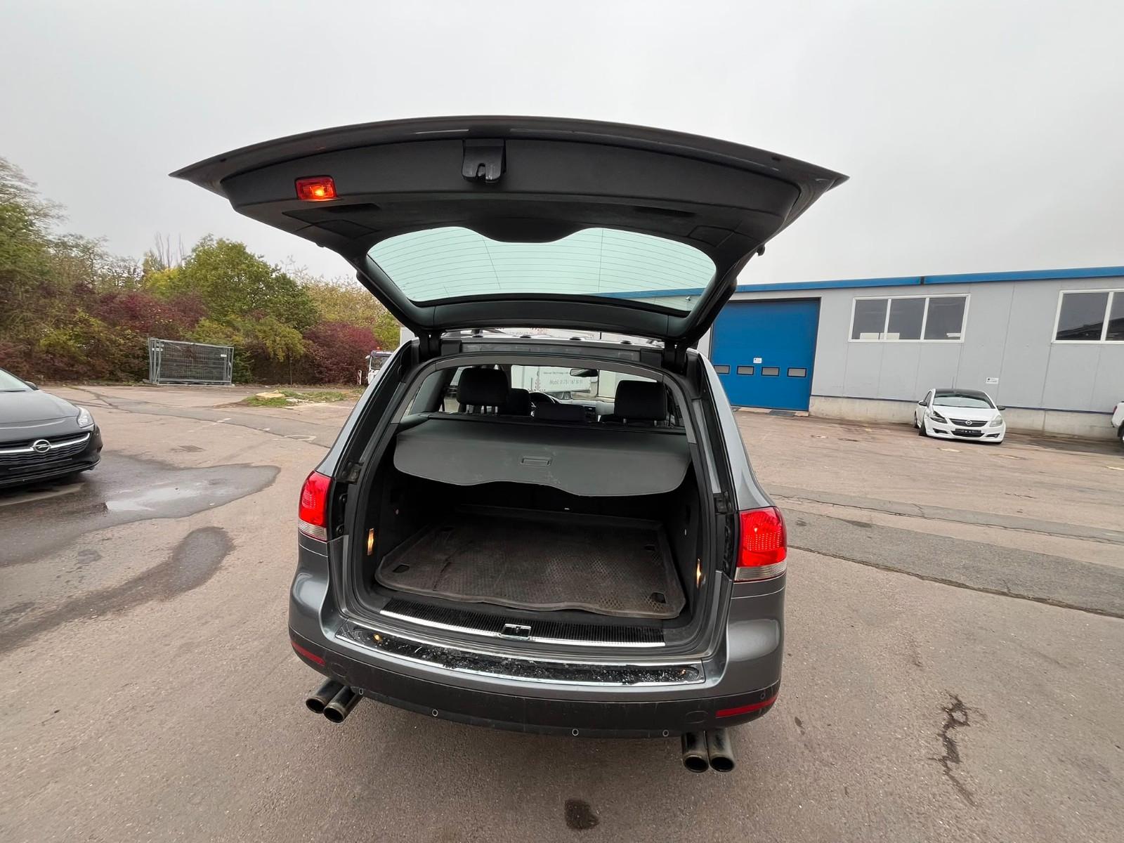 Volkswagen Touareg 2004 — photo 28