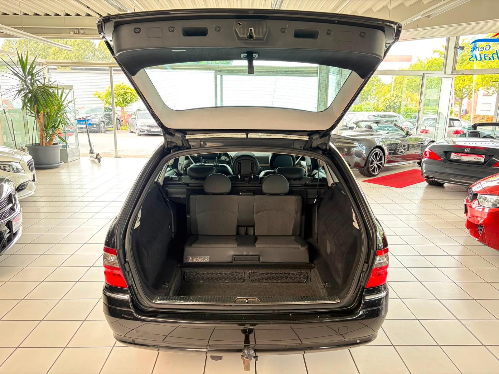 Mercedes-Benz E 220 T CDI Navigation Harman-Kardon Xenon PTS