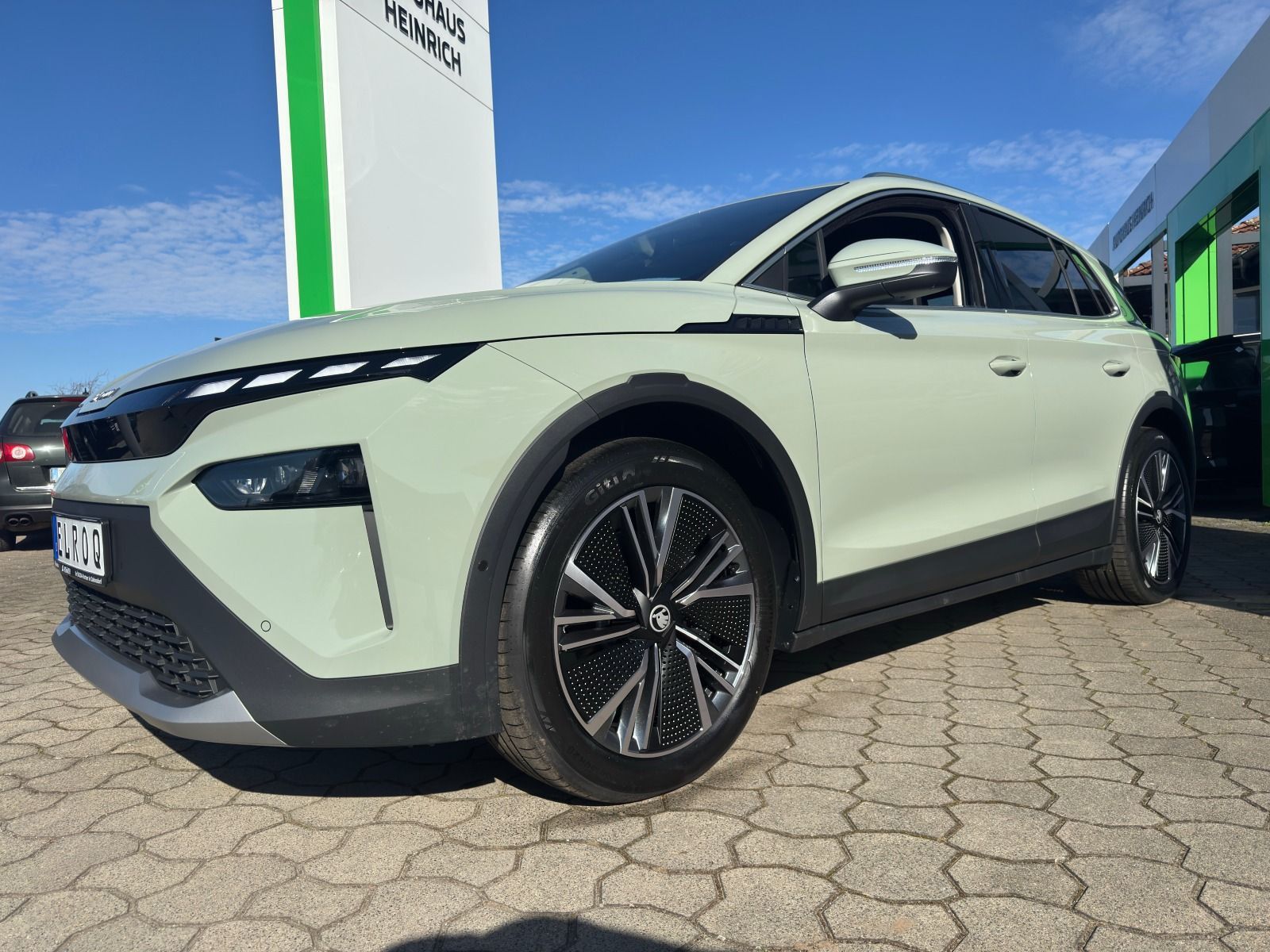 Fahrzeugabbildung SKODA Elroq 85 MAXX*AHK*Wärmepumpe*360°Cam*Canton