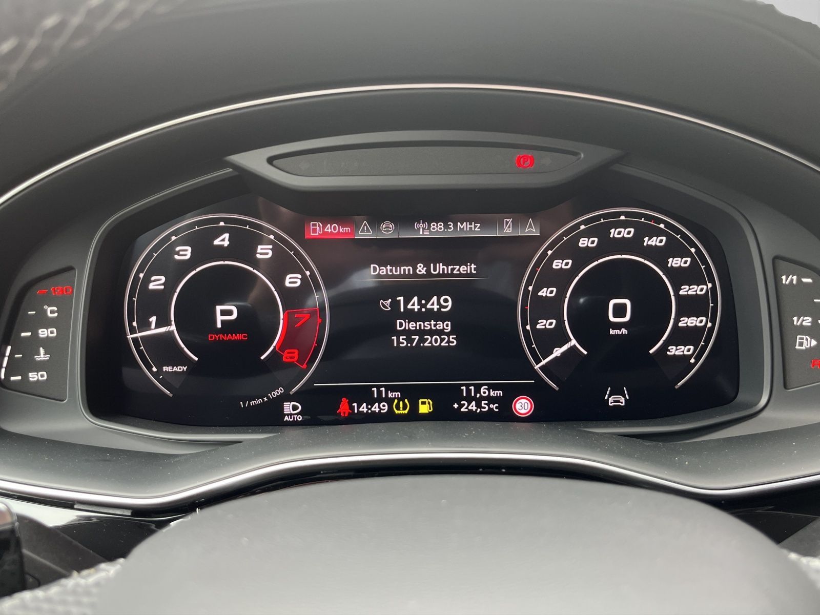 Audi RSQ8 - Bild 11