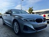 BMW 318i Limousine AHK/AdaptLED/KomfZug/DrivAssi/RFK - BMW 318: Limousine