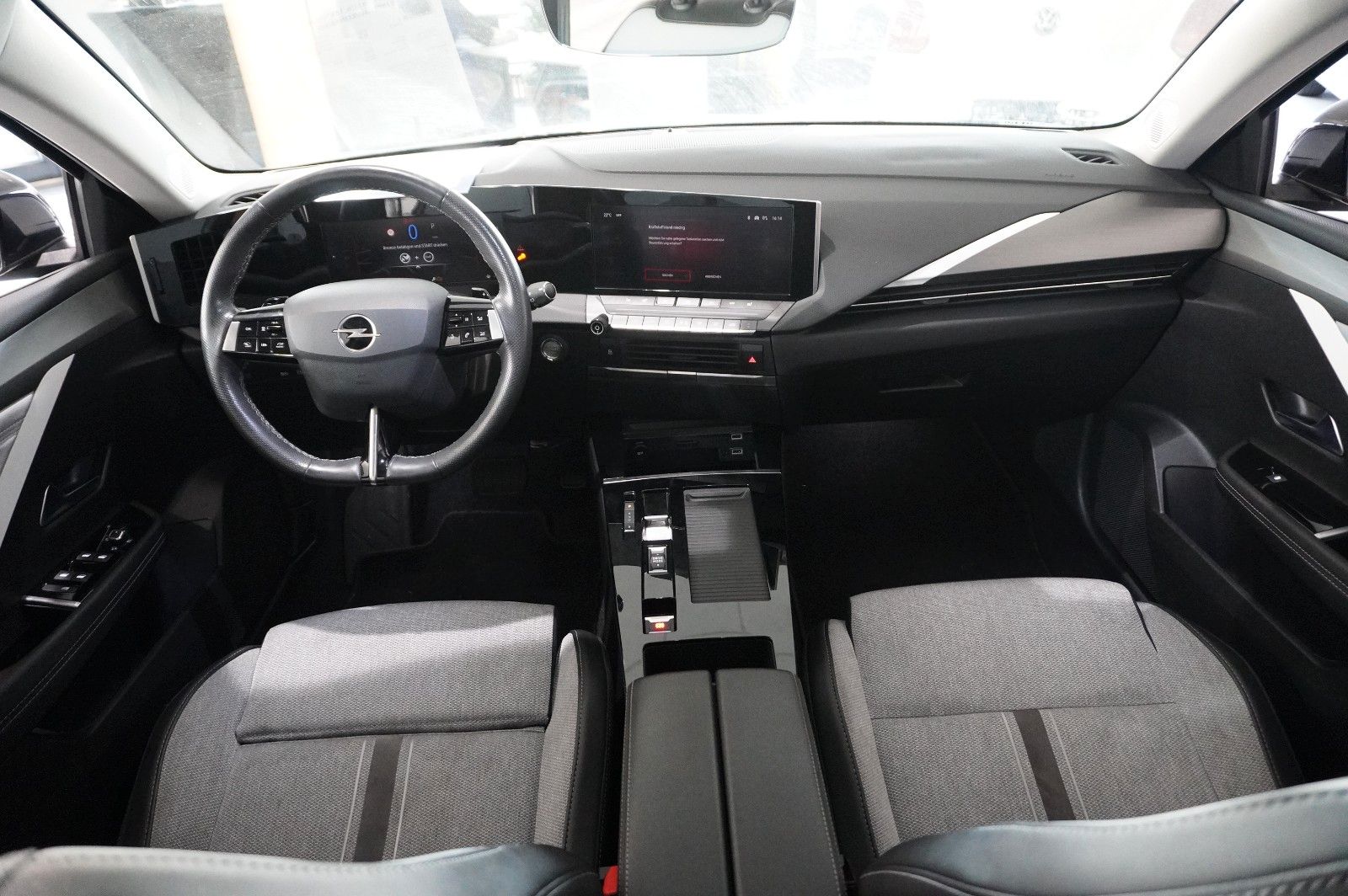 Fahrzeugabbildung Opel Astra L Lim. 1.6 HYBRID ELEGANCE NAVI/KAMERA/AHK