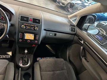 Volkswagen Touran Highline DSG *PANO*SHZ*NAVI*PDC*TEMPOMAT*