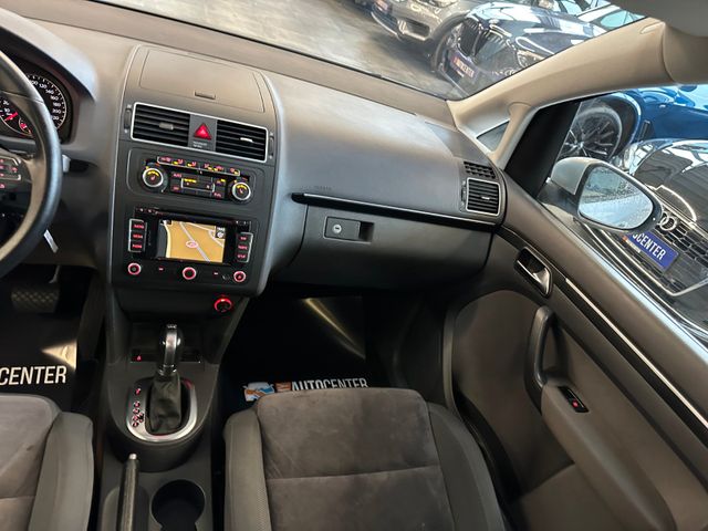 Volkswagen Touran Highline DSG *PANO*SHZ*NAVI*PDC*TEMPOMAT*