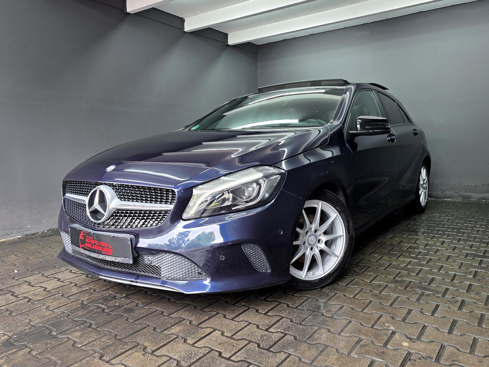 Mercedes-Benz A 200d 4MATIC, PANO, LED, R-KAMERA, CARPLAY