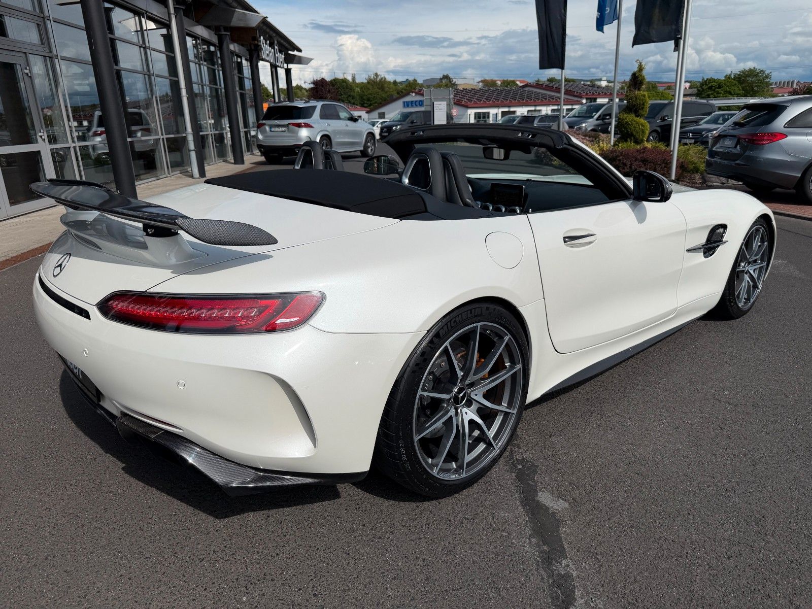Fahrzeugabbildung Mercedes-Benz AMG GT C Roadster+GTR+Umbau+Keramik+Distr+RFK