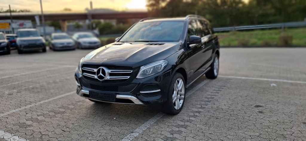 Image of Mercedes-Benz GLE 250
